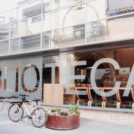 Parlem de les dades de la Biblioteca amb la regidora Ester Domínguez