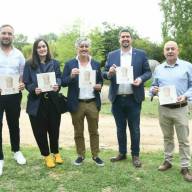 Sortim de l'estudi per explicar la programació de la Fira del Tap i el Suro des de la mateixa presentació al Parc Art